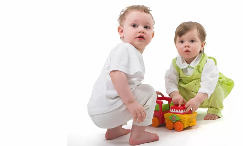 Babyspiele vom 9-12. Lebensmonat