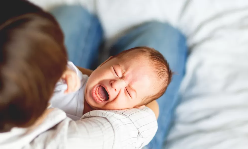Warum schreit oder weint mein Baby? © Konstantin Aksenov / AdobeStock.com
