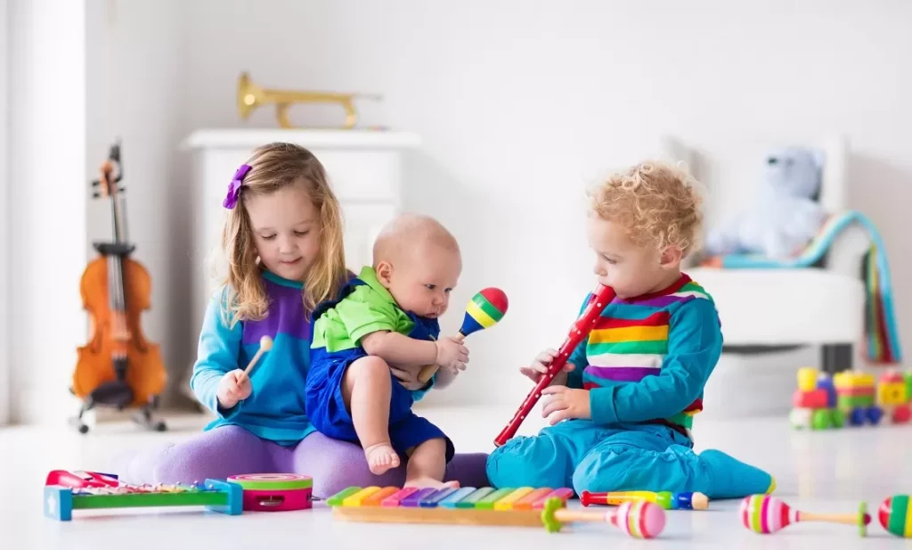 Musikalische Früherziehung fürs Baby und Kleinkind © famveldman / AdobeStock.com