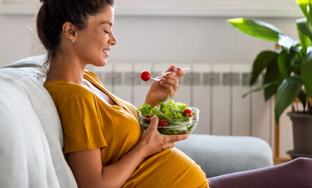 Ernährungstipps für Schwangere © Budimir Jevtic- AdobeStock.com