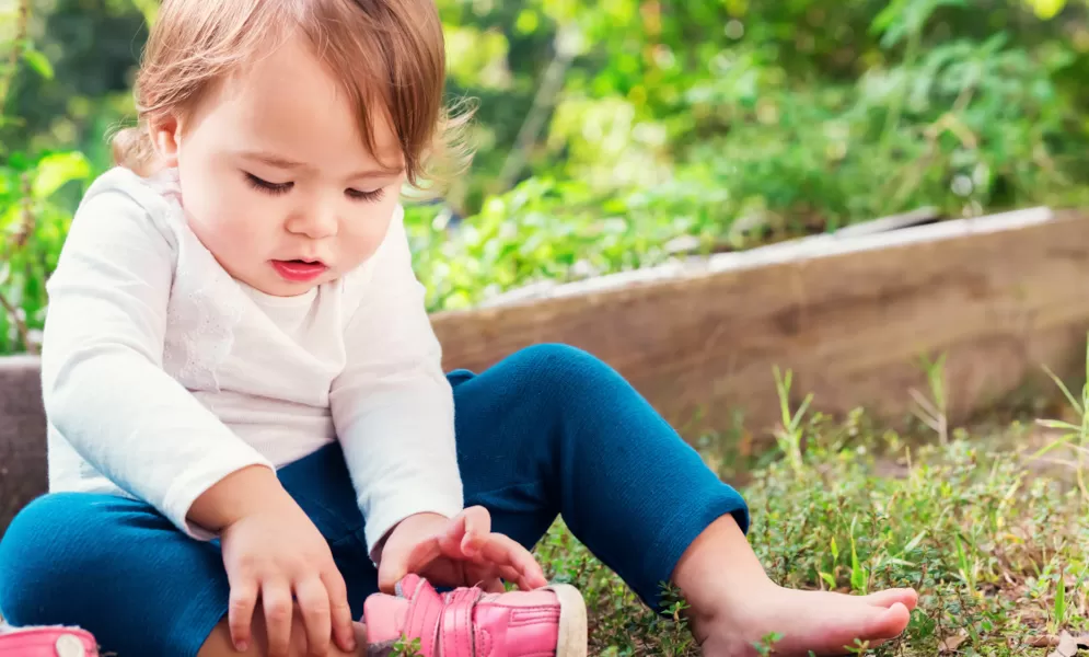 Kinderschuhe kaufen - Tipps © Tierney - AdobeStock.com