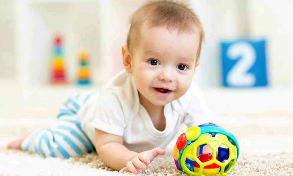 Spielideen Baby und Kleinkind © AdobeStock.com