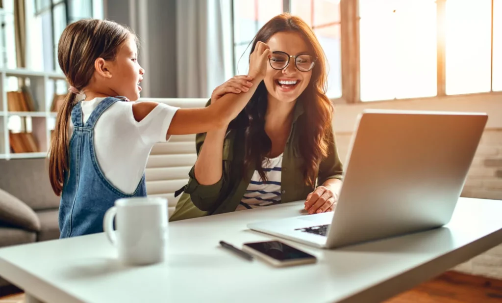 Teilzeitarbeit: Familie & Job vereinbaren © Valerii - AdobeStock.com