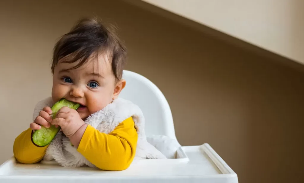 Vegetarische Ernährung beim Baby © Viktor Kochetkov - AdobeStock.com