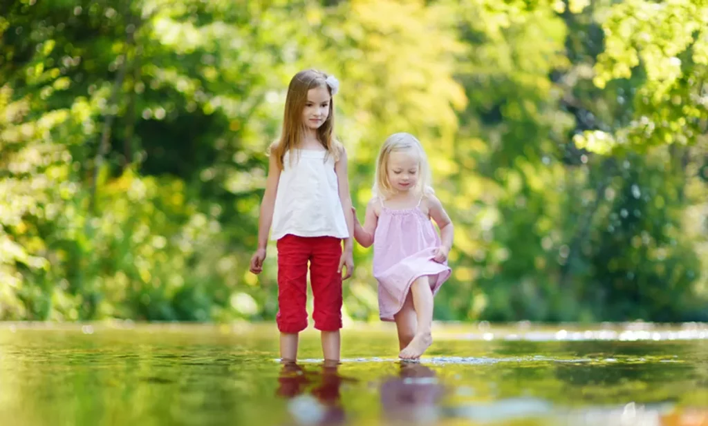 Freies Spielen ist wichtig für die Entwicklung der Kinder © MNStudio - AdobeStock.com