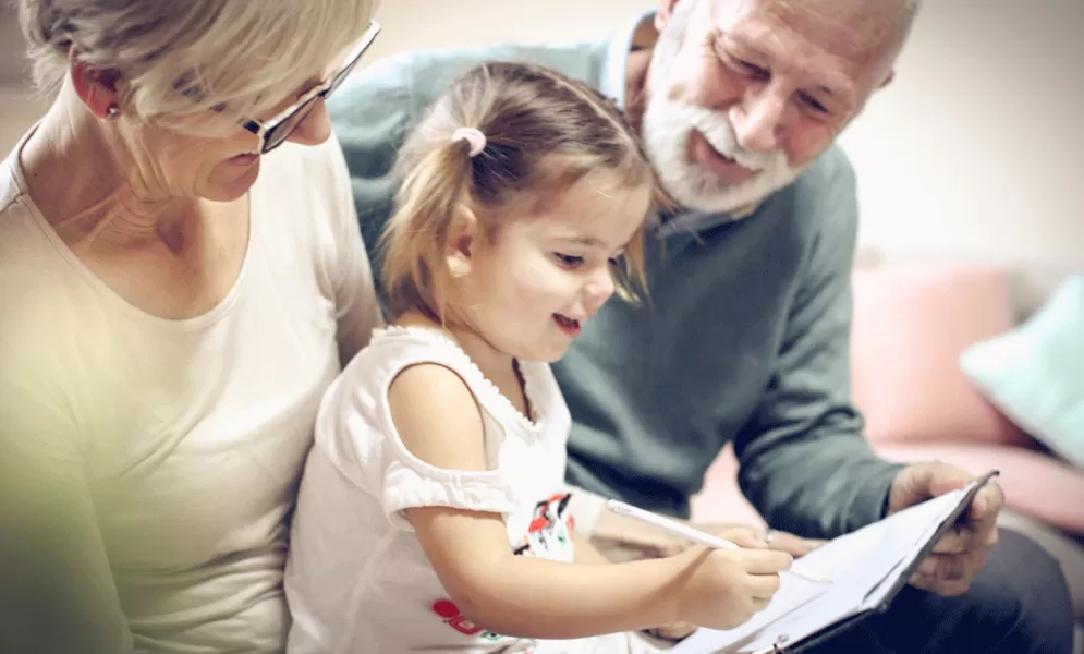 Wie wichtig sind Grosseltern für die Kinder © Mladen - AdobeStock.com
